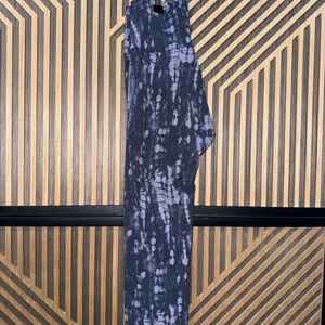 Old Navy Active Black Tie-Dye Leggings